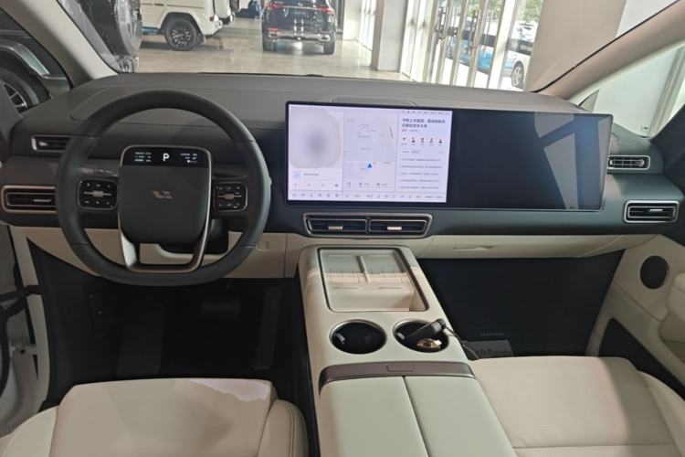 Used Li Auto MEGA 2025 Home Family Special Edition Center Console