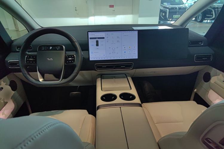 Used Li Auto MEGA 2025 Home Family Special Edition Center Console