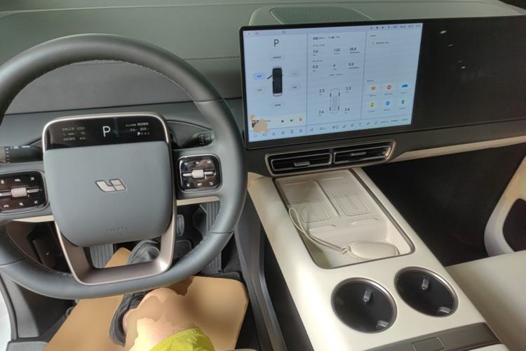 Used Li Auto MEGA 2025 Home Family Special Edition Center Console