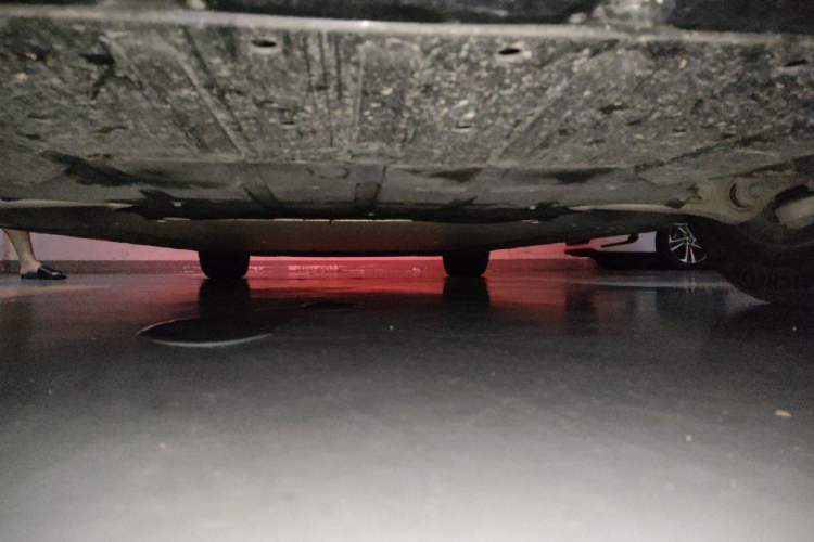 Used Li Auto MEGA 2025 Home Family Special Edition Chassis Front