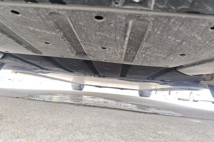 Used Li Auto MEGA 2025 Home Family Special Edition Chassis Front
