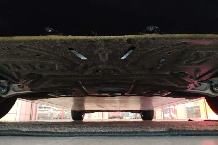 Used Li Auto MEGA 2025 Home Family Special Edition Chassis Front