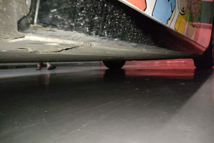 Used Li Auto MEGA 2025 Home Family Special Edition Chassis Front Left