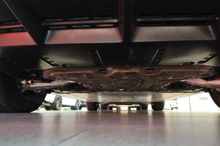 Used Li Auto MEGA 2025 Home Family Special Edition Chassis Rear