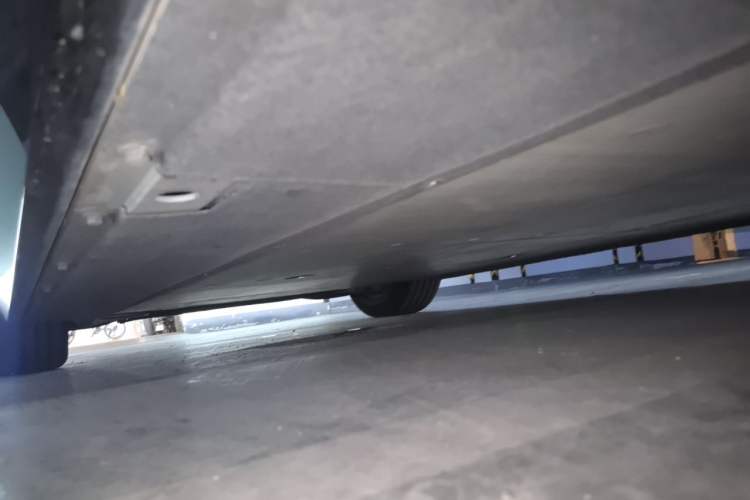 Used Li Auto MEGA 2025 Home Family Special Edition Chassis Rear Left