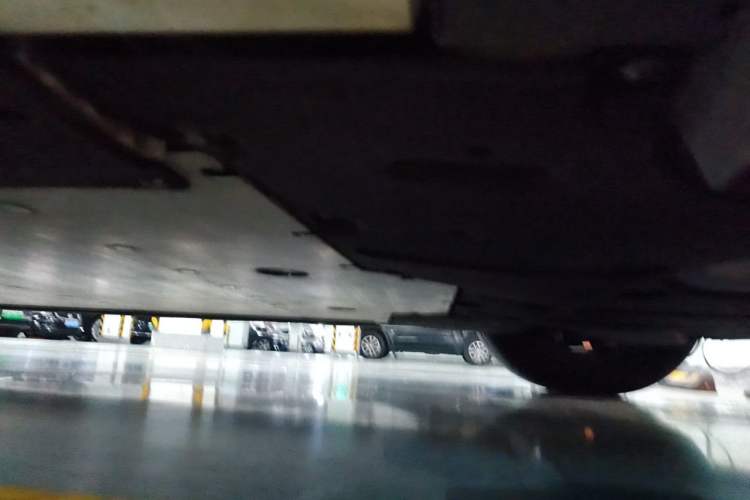 Used Li Auto MEGA 2025 Home Family Special Edition Chassis Rear Left