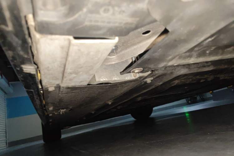 Used Li Auto MEGA 2025 Home Family Special Edition Chassis Rear Left
