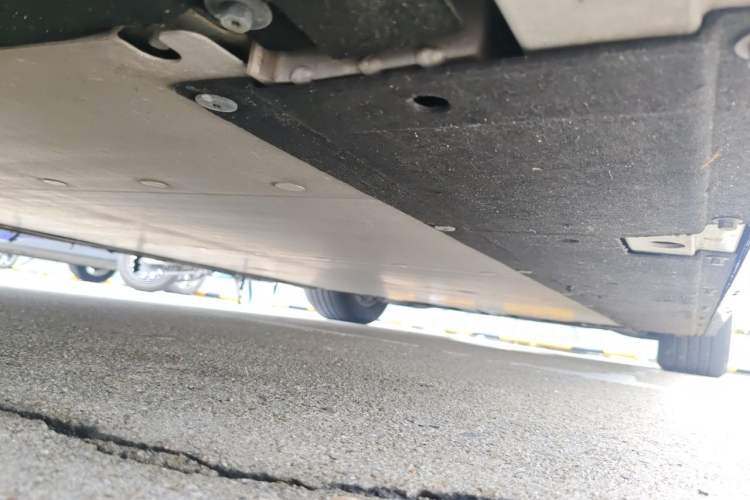 Used Li Auto MEGA 2025 Home Family Special Edition Chassis Rear Right