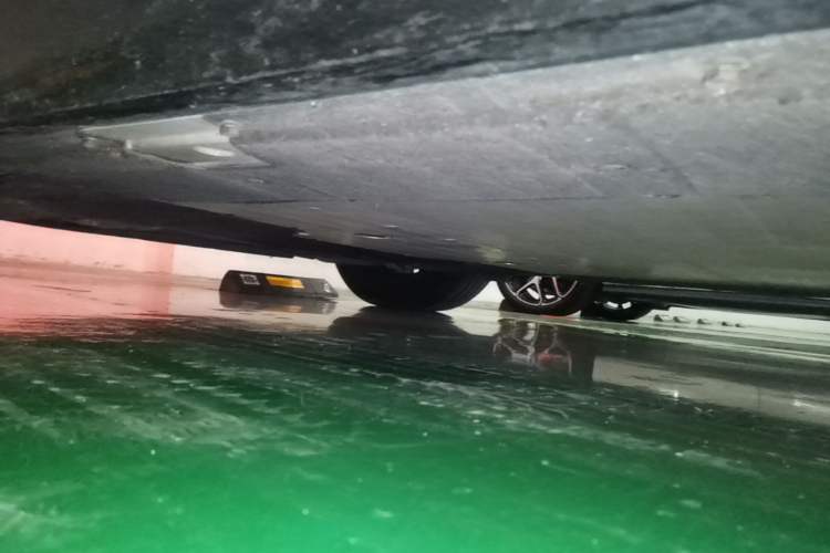 Used Li Auto MEGA 2025 Home Family Special Edition Chassis Rear Right