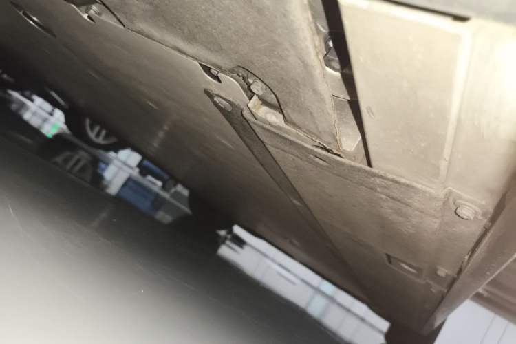 Used Li Auto MEGA 2025 Home Family Special Edition Chassis Rear Right