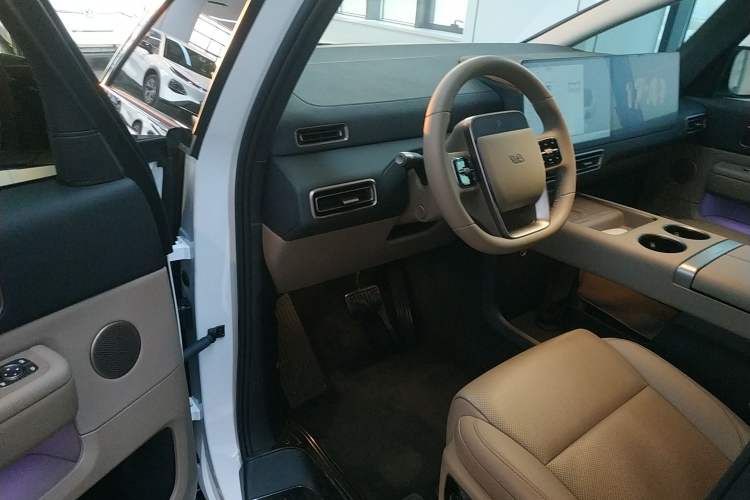 Used Li Auto MEGA 2025 Home Family Special Edition Driver Seat