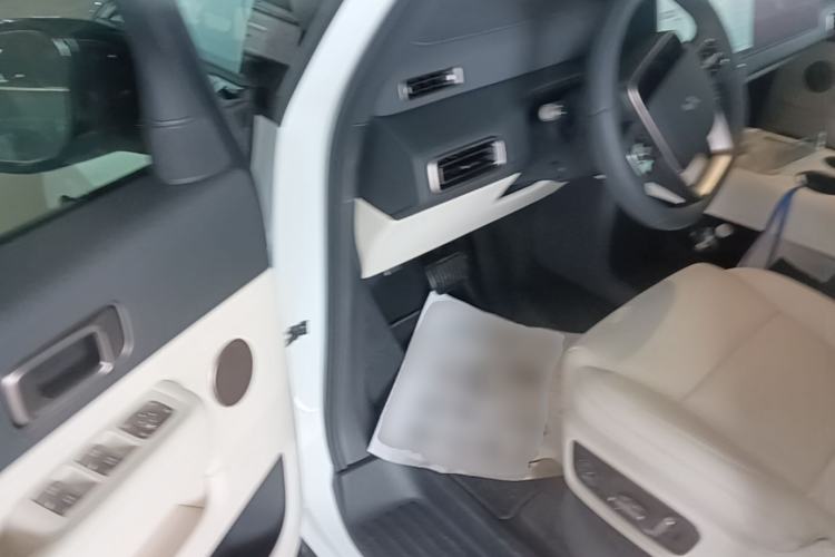 Used Li Auto MEGA 2025 Ultra Smart Refreshed Edition Driver Seat