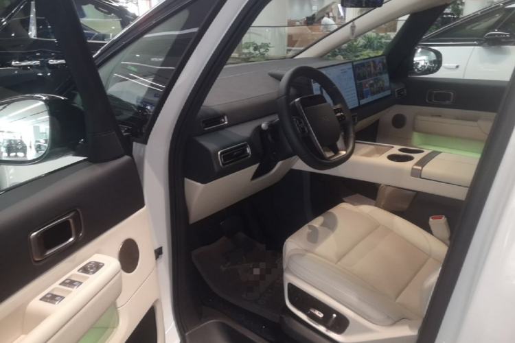 Used Li Auto MEGA 2025 Home Family Special Edition Driver Seat
