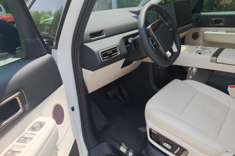 Used Li Auto MEGA 2025 Home Family Special Edition Driver Seat