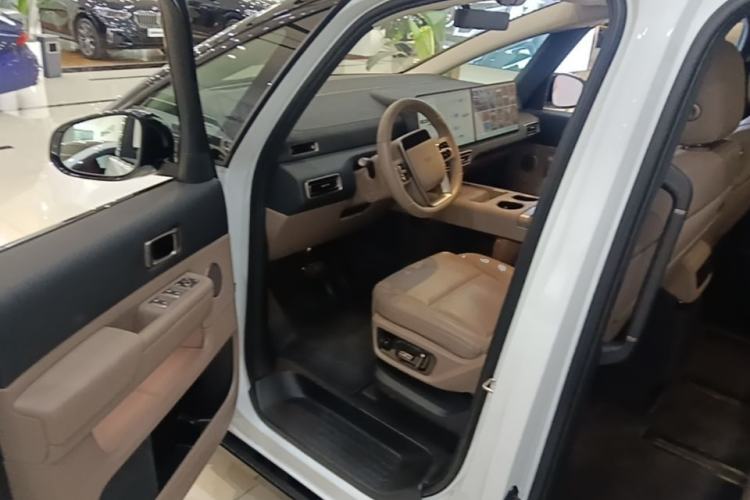 Used Li Auto MEGA 2025 Home Family Special Edition Driver Seat