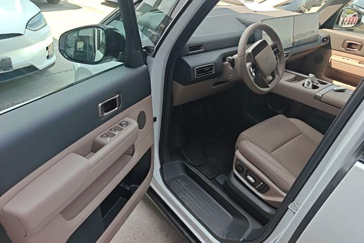 Used Li Auto MEGA 2025 Home Family Special Edition Driver Seat