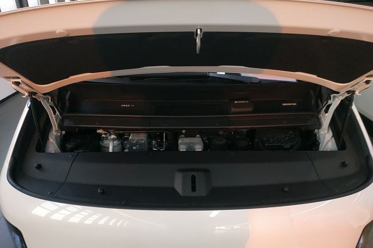 Used Li Auto MEGA 2025 Home Family Special Edition Engine Bay