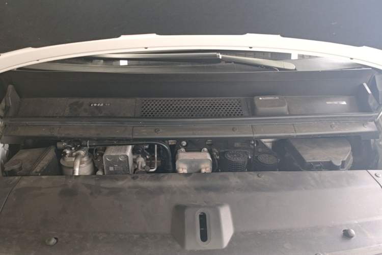 Used Li Auto MEGA 2025 Home Family Special Edition Engine Bay