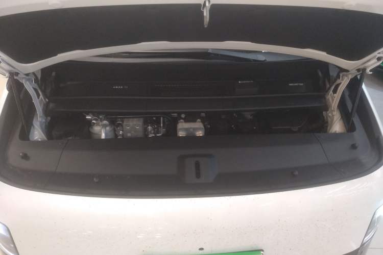 Used Li Auto MEGA 2025 Home Family Special Edition Engine Bay