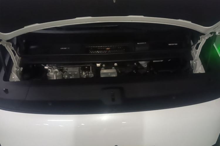 Used Li Auto MEGA 2025 Home Family Special Edition Engine Bay