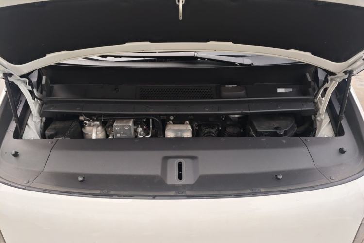 Used Li Auto MEGA 2025 Home Family Special Edition Engine Bay