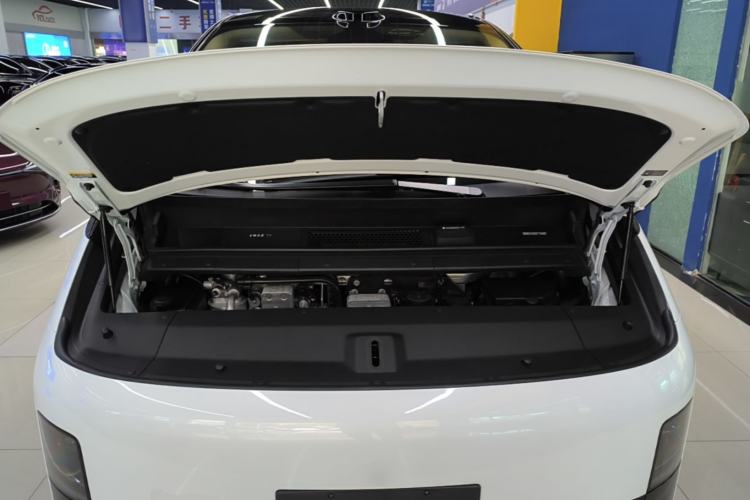 Used Li Auto MEGA 2025 Home Family Special Edition Engine Bay
