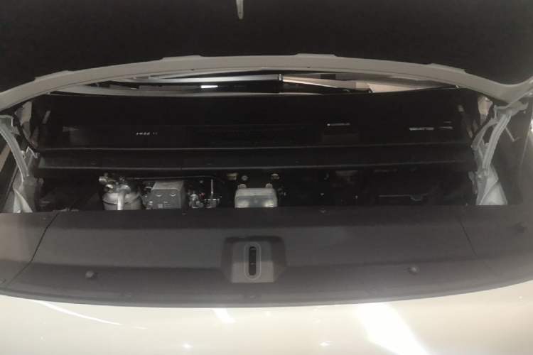 Used Li Auto MEGA 2025 Home Family Special Edition Engine Bay