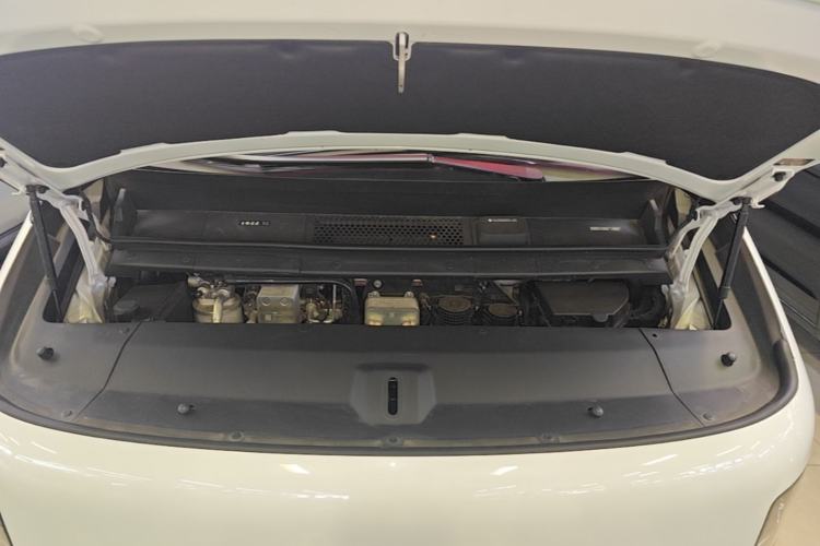 Used Li Auto MEGA 2025 Home Family Special Edition Engine Bay