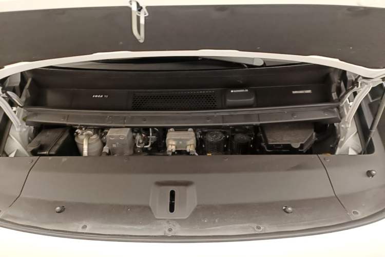 Used Li Auto MEGA 2025 Home Family Special Edition Engine Bay