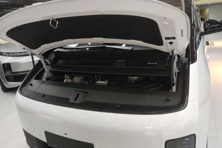 Used Li Auto MEGA 2025 Home Family Special Edition Engine Bay