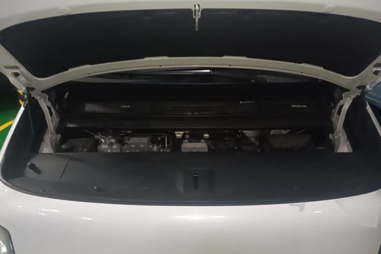 Used Li Auto MEGA 2025 Home Family Special Edition Engine Bay
