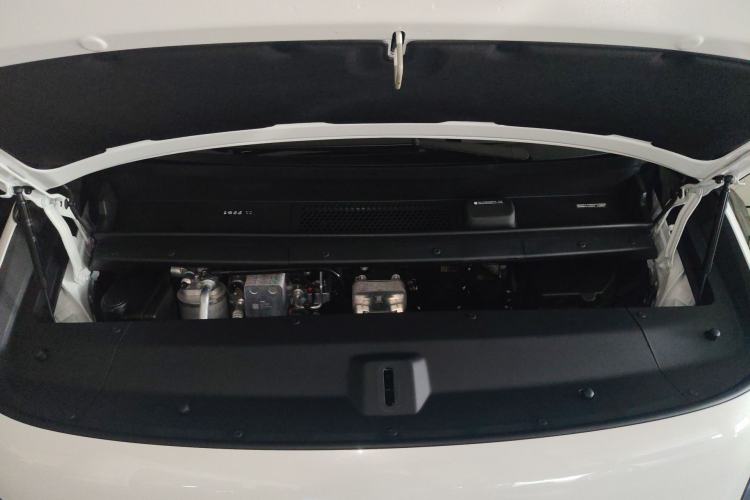 Used Li Auto MEGA 2025 Home Family Special Edition Engine Bay