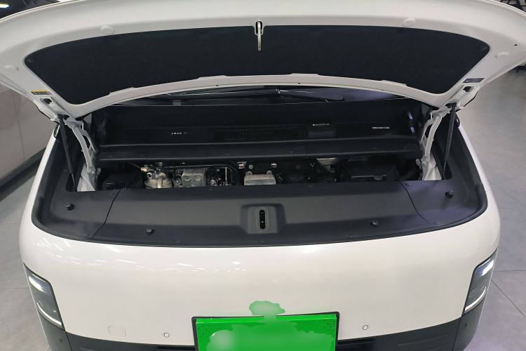 Used Li Auto MEGA 2025 Home Family Special Edition Engine Bay