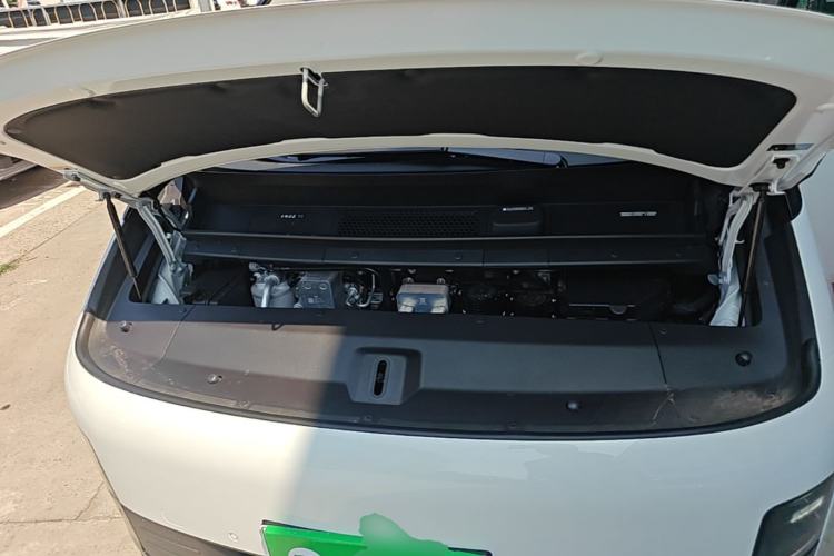 Used Li Auto MEGA 2025 Home Family Special Edition Engine Bay