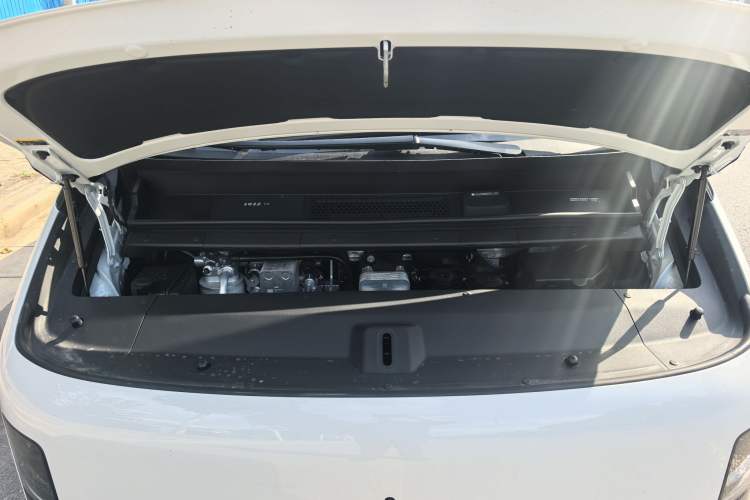 Used Li Auto MEGA 2025 Home Family Special Edition Engine Bay