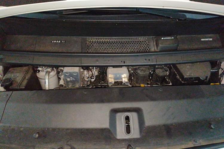 Used Li Auto MEGA 2025 Home Family Special Edition Engine Bay