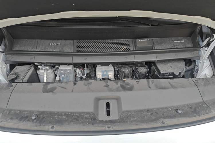 Used Li Auto MEGA 2025 Home Family Special Edition Engine Bay