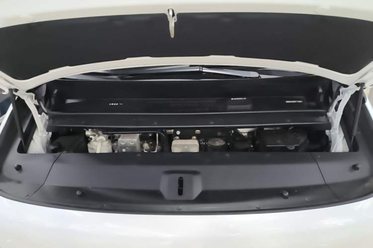 Used Li Auto MEGA 2025 Home Family Special Edition Engine Bay