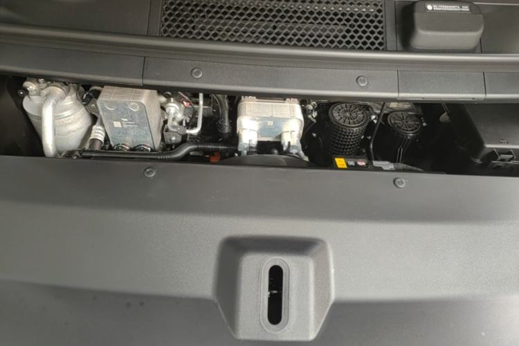 Used Li Auto MEGA 2025 Home Family Special Edition Engine Bay