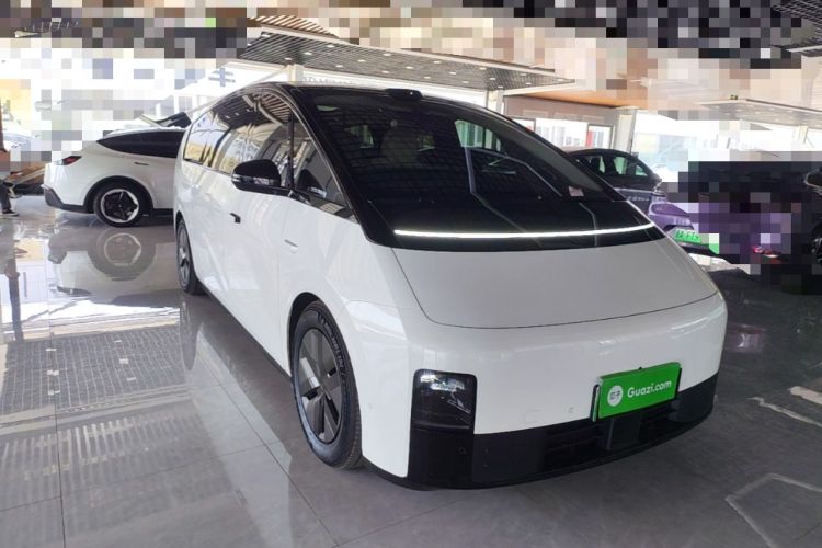 Used Li Auto MEGA 2025 Home Family Special Edition Exterior 1
