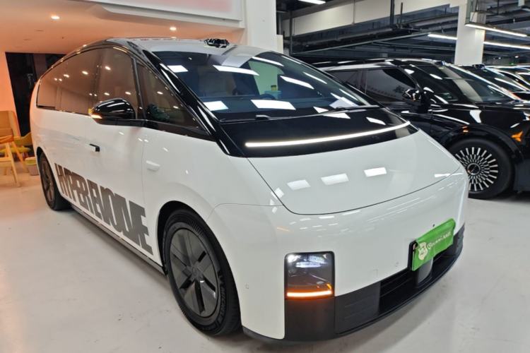 Used Li Auto MEGA 2025 Home Family Special Edition Exterior 1