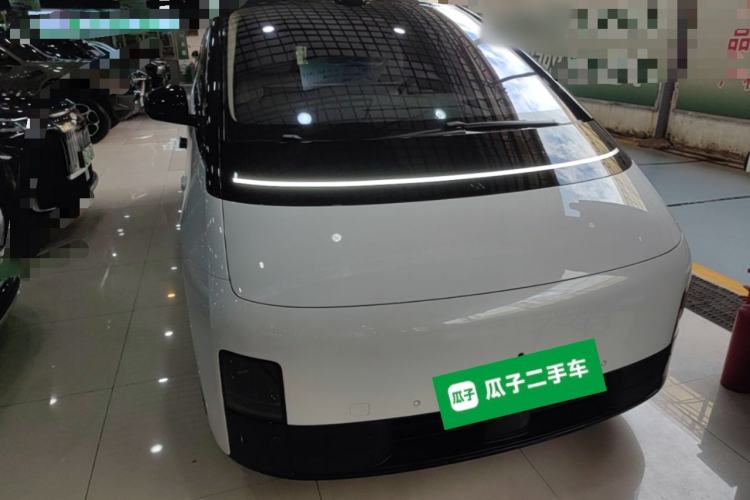 Used Li Auto MEGA 2025 Home Family Special Edition Exterior 1