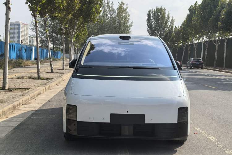 Used Li Auto MEGA 2025 Home Family Special Edition Exterior 2