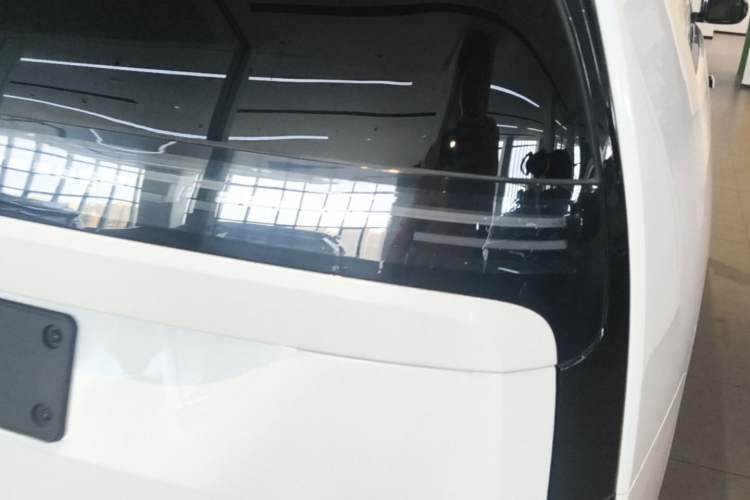 Used Li Auto MEGA 2025 Ultra Smart Refreshed Edition Exterior 3