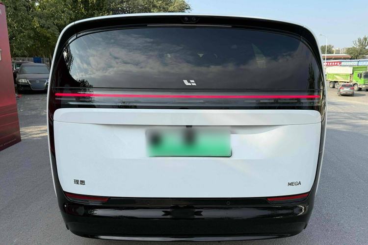 Used Li Auto MEGA 2025 Home Family Special Edition Exterior 4