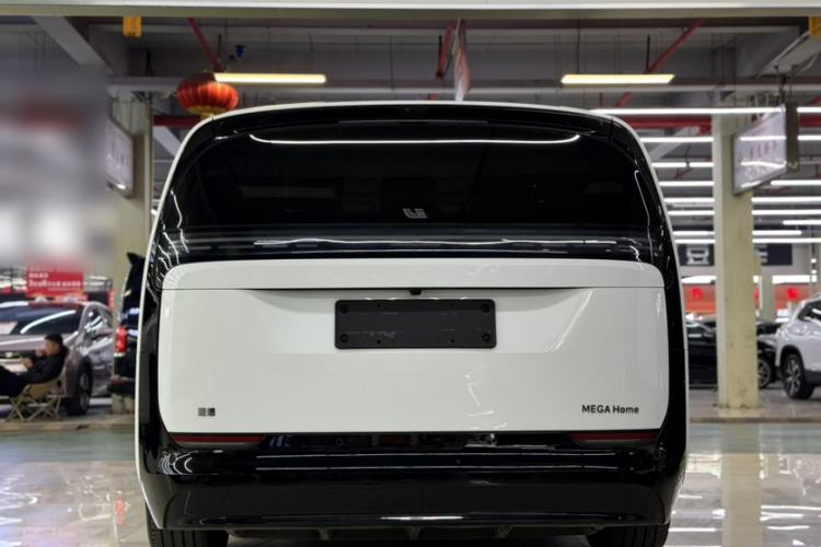 Used Li Auto MEGA 2025 Home Family Special Edition Exterior 5