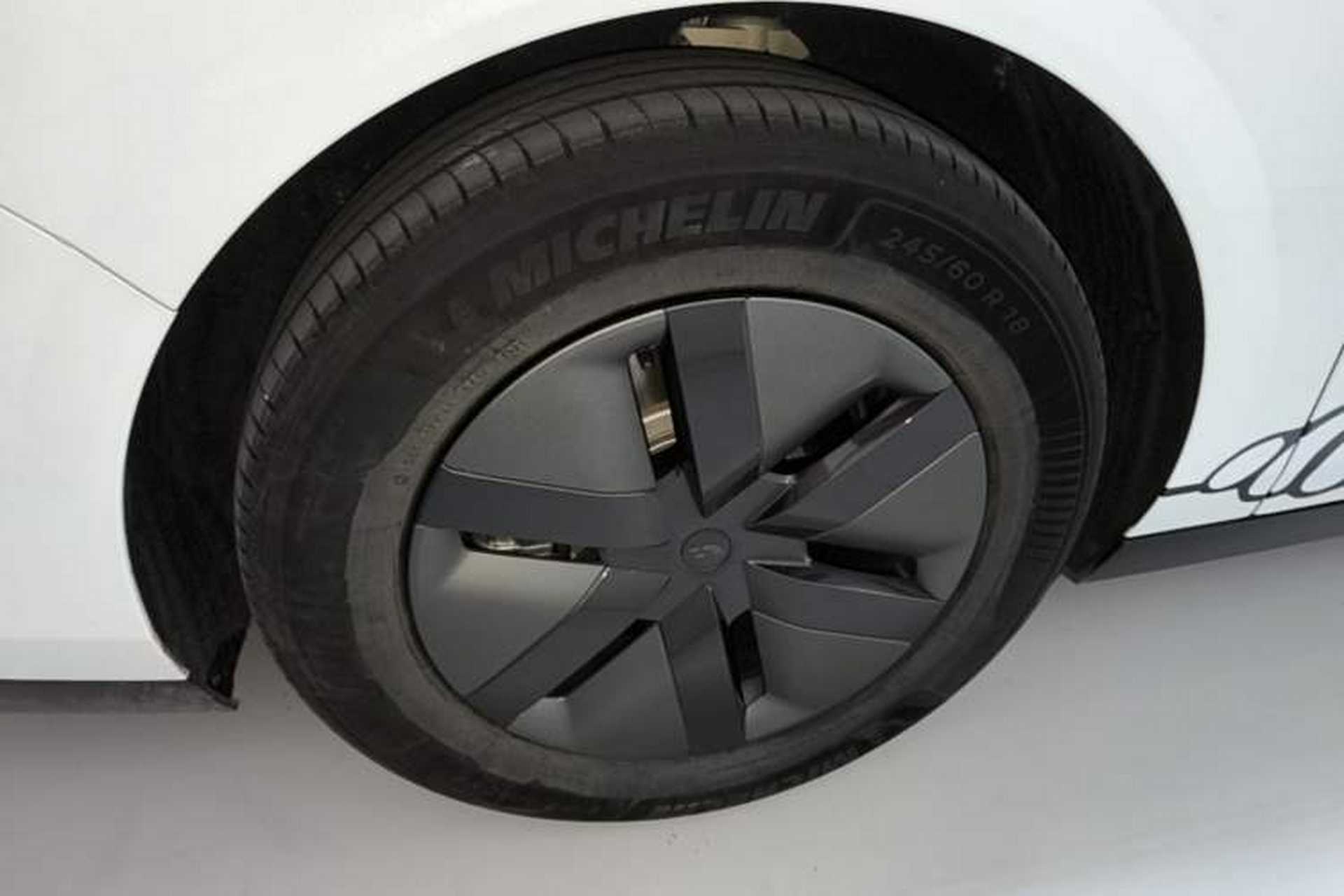Used Li Auto MEGA 2025 Home Family Special Edition Exterior 5