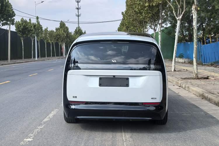 Used Li Auto MEGA 2025 Home Family Special Edition Exterior 5