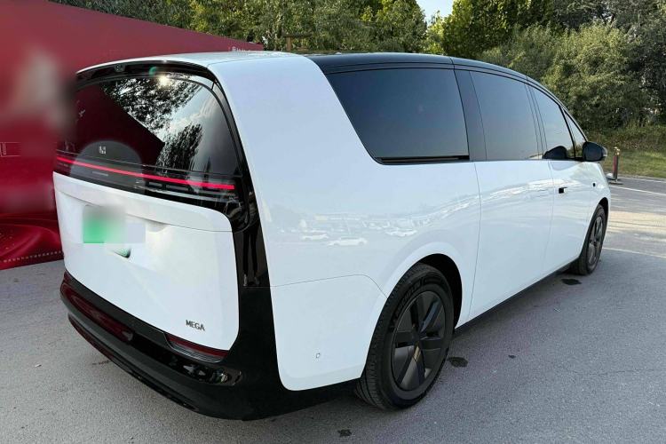 Used Li Auto MEGA 2025 Home Family Special Edition Exterior 5