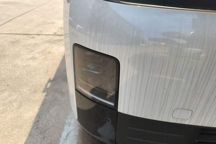 Used Li Auto MEGA 2025 Home Family Special Edition Exterior 6